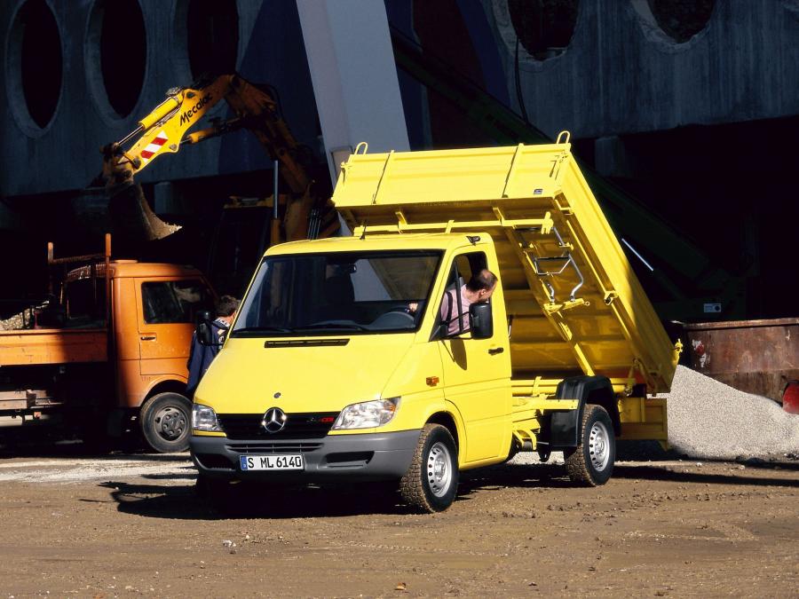  Mercedes-Benz Sprinter Pickup 2000 года  (фото 2 из 11)
